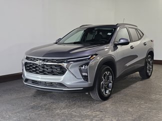 Used 2025 Chevrolet Trax LT w/ Driver Confidence Package image 1
