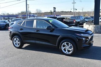 Used 2024 Chevrolet Trax LS w/ LS Convenience Package image 1