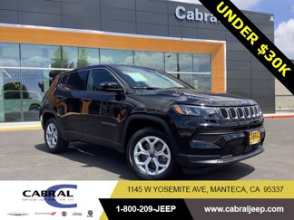 Used 2025 Jeep Compass Sport image 1
