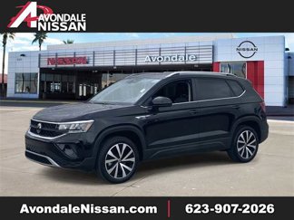 Used 2024 Volkswagen Taos SE image 1