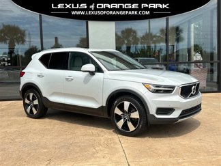 Used 2020 Volvo XC40 T5 Momentum w/ Protection Package Premier image 1