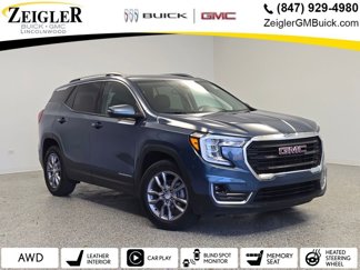 Used 2024 GMC Terrain SLT image 1