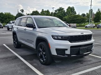 Certified 2023 Jeep Grand Cherokee L Laredo image 1