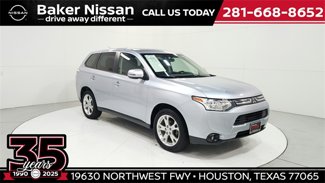 Used 2014 Mitsubishi Outlander SE image 1
