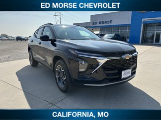 New 2025 Chevrolet Trax LT w/ Driver Confidence Package image 1