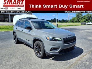Used 2023 Jeep Cherokee Altitude Lux image 1