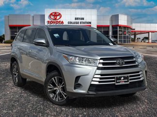 Certified 2019 Toyota Highlander LE image 1