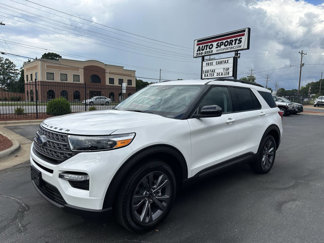 Used 2024 Ford Explorer XLT w/ Equipment Group 202A image 1