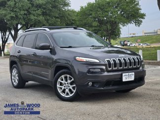 Used 2016 Jeep Cherokee Latitude image 1