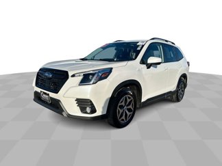 Used 2023 Subaru Forester Premium image 1