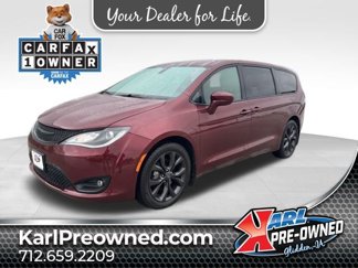 Used 2020 Chrysler Pacifica Touring w/ S Appearance Package image 1