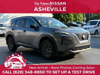 Used 2023 Nissan Rogue S image 1