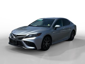 Used 2022 Toyota Camry SE image 1