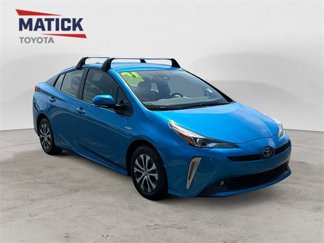 Used 2021 Toyota Prius LE image 1