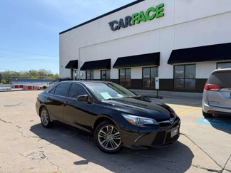 Used 2017 Toyota Camry SE image 1