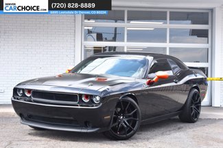 Used 2013 Dodge Challenger SXT image 1