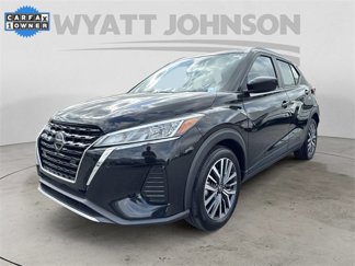 Used 2021 Nissan Kicks SV image 1