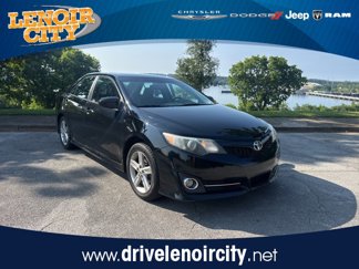 Used 2014 Toyota Camry SE image 1