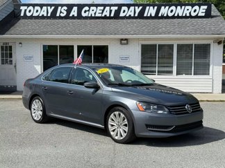 Used 2012 Volkswagen Passat 2.5 SE image 1