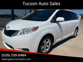 Used 2013 Toyota Sienna LE image 1