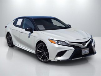 Used 2020 Toyota Camry XSE image 1