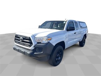 Used 2017 Toyota Tacoma SR image 1