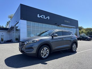 Used 2017 Hyundai Tucson SE video 1
