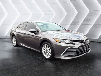 Used 2024 Toyota Camry LE image 1