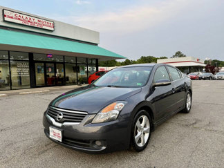 Used 2008 Nissan Altima 3.5 SE image 1