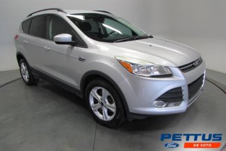 Used 2016 Ford Escape SE w/ Equipment Group 201A image 1