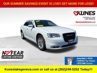 Used 2021 Chrysler 300 Touring L image 1