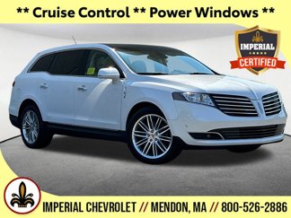 Used 2019 Lincoln MKT AWD image 1