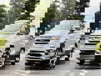 Used 2019 Ford Escape SE image 1