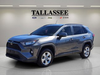 Used 2021 Toyota RAV4 XLE image 1