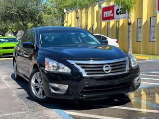 Used 2014 Nissan Altima 2.5 SV image 1