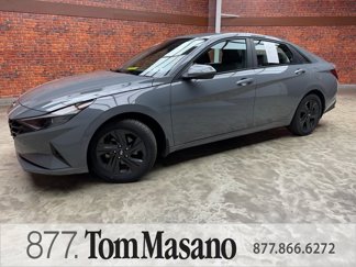 Used 2022 Hyundai Elantra SEL w/ Winter Weather Package image 1
