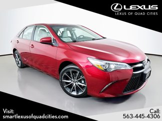 Used 2015 Toyota Camry XSE image 1