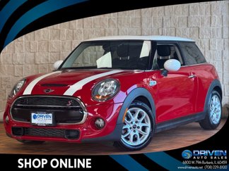 Used 2017 MINI Cooper S image 1