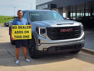 New 2025 GMC Sierra 1500 Elevation image 1