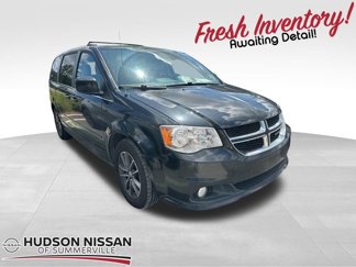 Used 2017 Dodge Grand Caravan SXT image 1