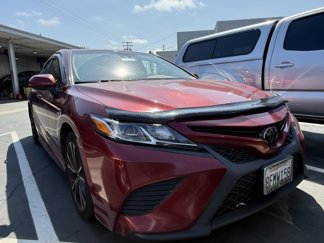 Used 2018 Toyota Camry SE image 1