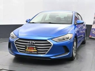 Used 2017 Hyundai Elantra SE image 1