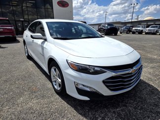 Used 2024 Chevrolet Malibu LT image 1