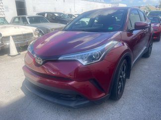Used 2019 Toyota C-HR XLE image 1