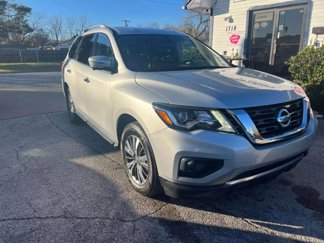 Used 2019 Nissan Pathfinder SL image 1