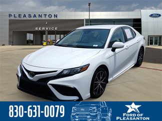 Used 2023 Toyota Camry SE image 1