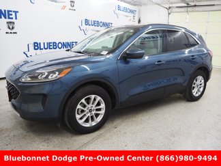 Used 2020 Ford Escape SE image 1