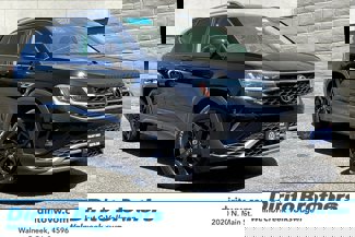 Certified 2022 Volkswagen Taos SEL w/ Panoramic Sunroof Package image 1
