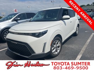 Used 2023 Kia Soul LX w/ LX Technology Package image 1