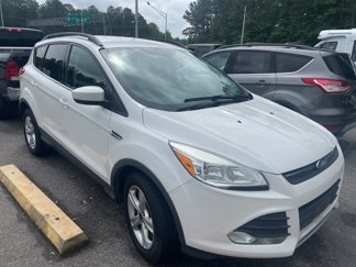 Used 2015 Ford Escape SE w/ Equipment Group 201A image 1